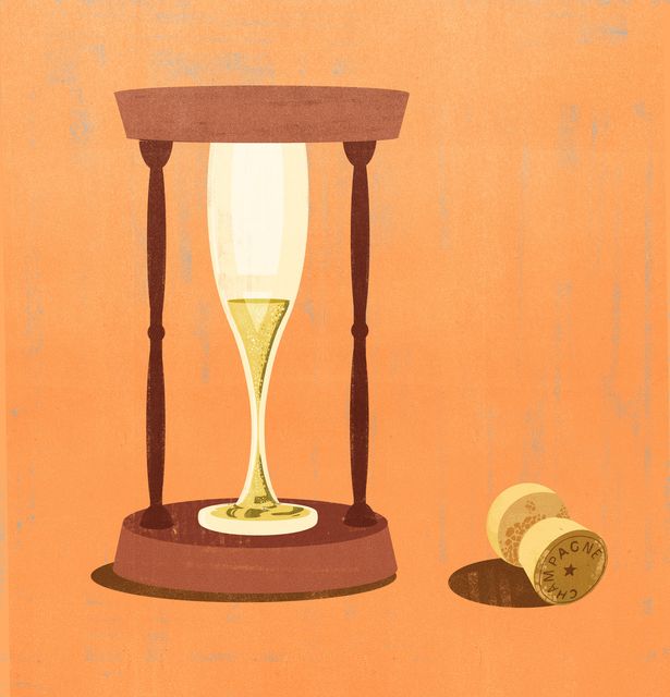 Champagne Hourglass